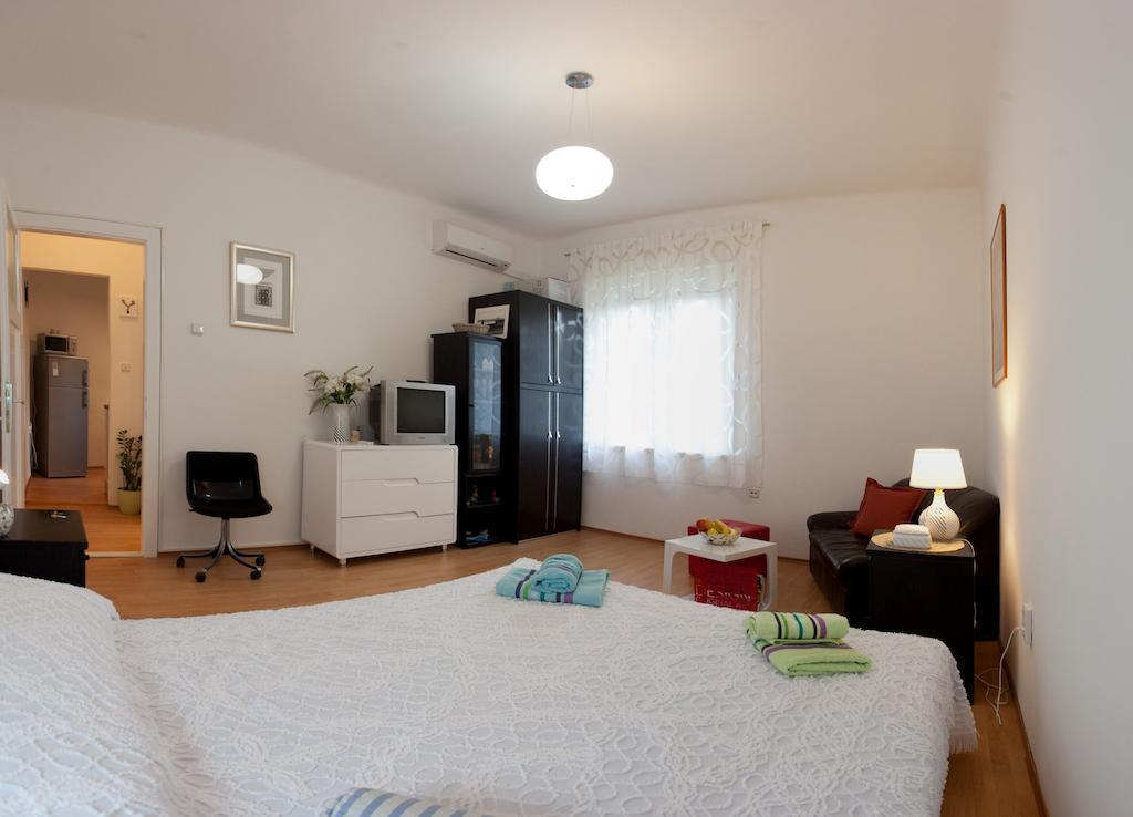 Cro Jet Set Apartments Split Szoba fotó