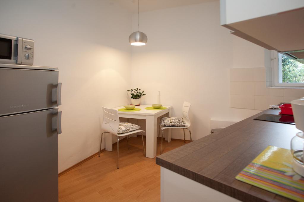 Cro Jet Set Apartments Split Szoba fotó