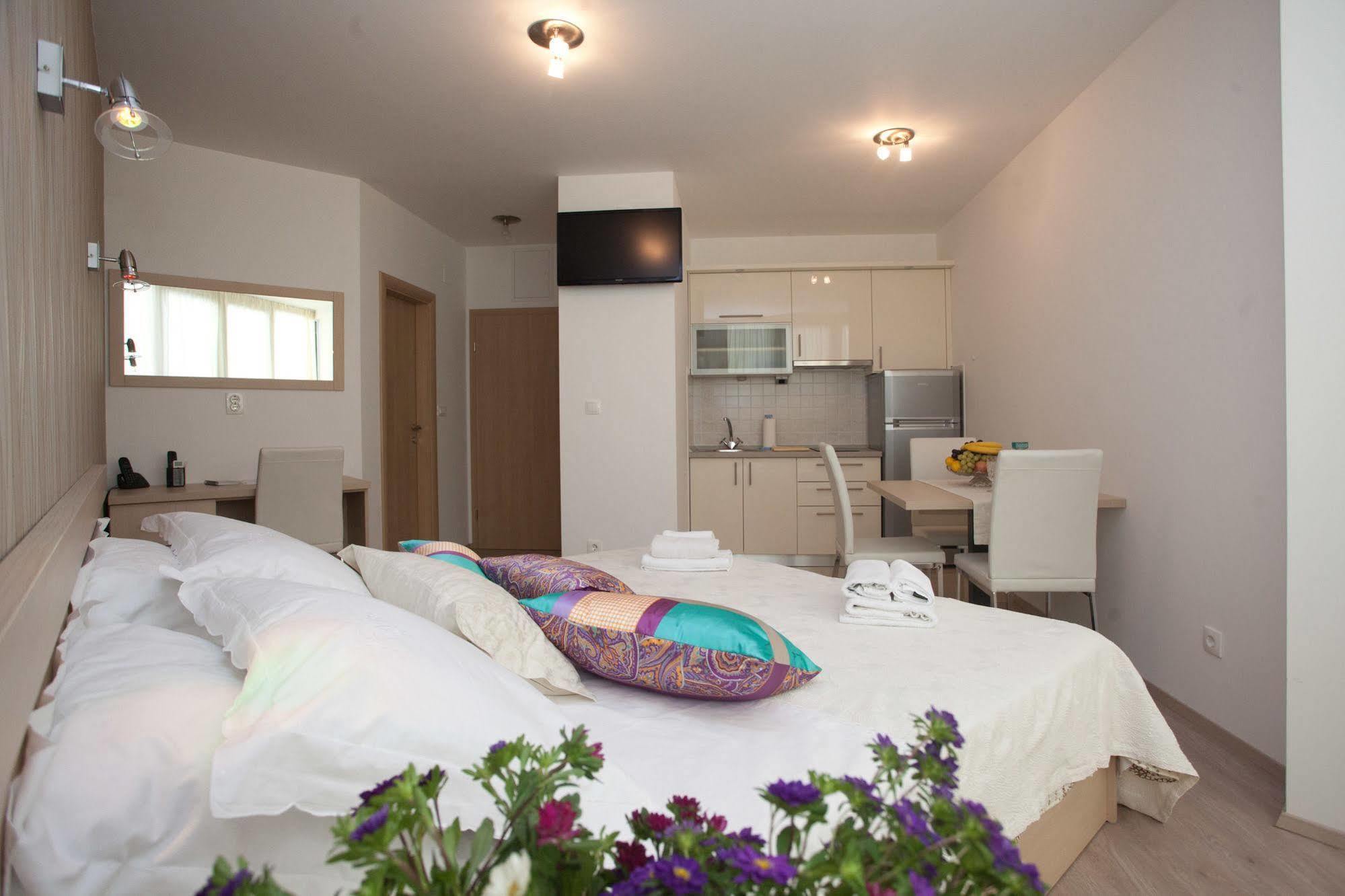 Cro Jet Set Apartments Split Kültér fotó